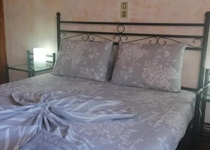 Nikos Asklipios * Páros