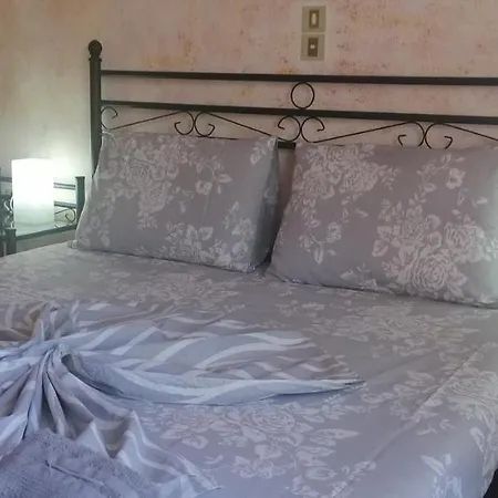 Nikos Asklipios * Parikia (Paros)