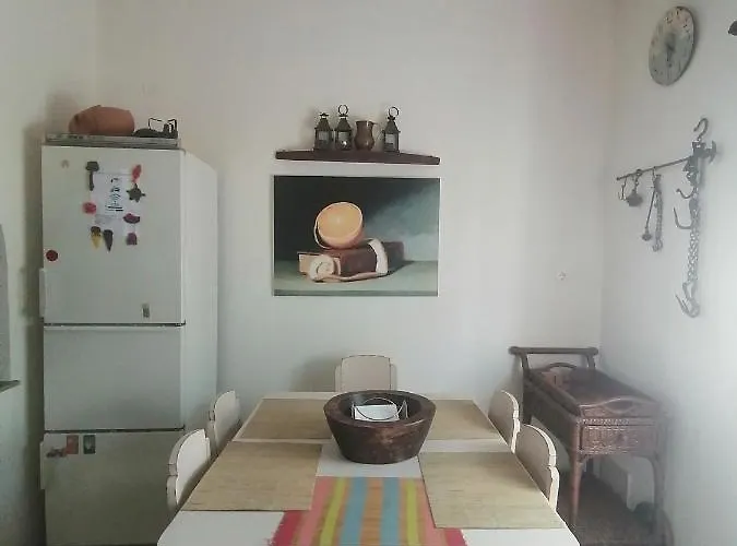 Nikos Asklipios פארוס